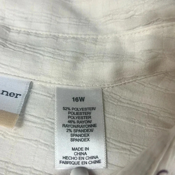 Alfred Dunner Womens Size 16W Embroidered Textured Button Up V-Neck Blouse - Picture 6 of 11